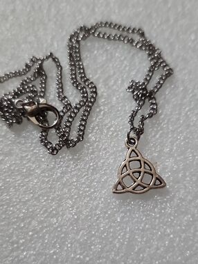 Hand Crafted Silver Celtic Triquetra Necklace